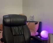 violaray_ is a 20 year old female webcam sex model.