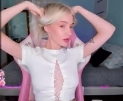anyataylorr is a 25 year old female webcam sex model.