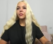 daisy_abby is a 18 year old female webcam sex model.