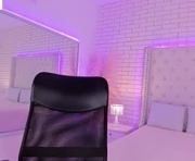 morggan_fx is a 21 year old female webcam sex model.