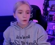 aurorawrenfield is a 20 year old female webcam sex model.