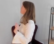 kathryn_bishop is a 18 year old female webcam sex model.