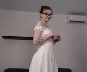alexa_grey_bb is a 18 year old female webcam sex model.