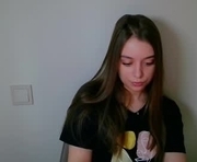 arielsandres is a 18 year old female webcam sex model.