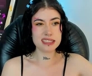 melody_suarez is a 25 year old female webcam sex model.