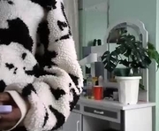 lunar_chocolate000 is a 21 year old female webcam sex model.