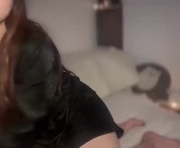 lunahadiid is a 25 year old female webcam sex model.