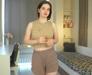 georginatrue is a 18 year old female webcam sex model.