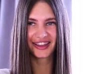 welcum_welcum is a 18 year old female webcam sex model.