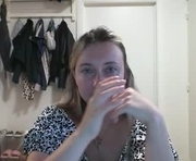 ruslanaflower is a 29 year old female webcam sex model.