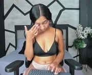 venusblazer is a 19 year old female webcam sex model.