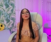 koraline_333 is a 18 year old female webcam sex model.