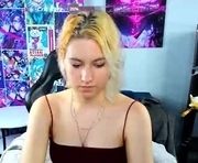 chloebloss0m is a 20 year old female webcam sex model.