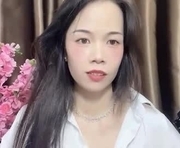 lynnalltop_165_keke is a  year old female webcam sex model.