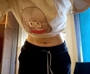 kyongsevenbergen is a 18 year old female webcam sex model.