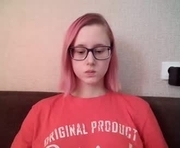 amomira is a 19 year old female webcam sex model.