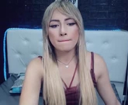 ale_love_ is a 26 year old shemale webcam sex model.