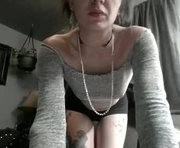 lovelyemilia1999 is a 24 year old female webcam sex model.