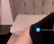 kristalina5 is a 99 year old female webcam sex model.