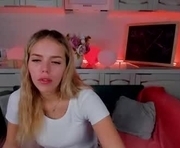 betty_marshall is a 21 year old female webcam sex model.