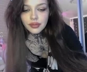 uwu_eva is a 18 year old female webcam sex model.