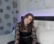 devonadilley is a 18 year old female webcam sex model.