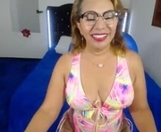 krystal_thomson is a 41 year old female webcam sex model.