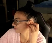 xlaracroftx is a 35 year old female webcam sex model.
