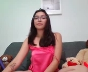 ninastarxxx is a 21 year old female webcam sex model.