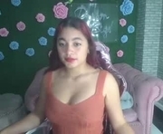 nela_v is a 23 year old female webcam sex model.