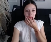 angeline_davies is a  year old female webcam sex model.