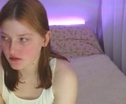 sleeping_princess is a 18 year old female webcam sex model.