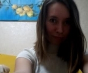 synneallman is a 18 year old female webcam sex model.