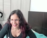 cassie_vibe is a 18 year old female webcam sex model.