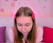 lily_barbie_ is a 18 year old female webcam sex model.