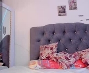 andy_205 is a 19 year old female webcam sex model.