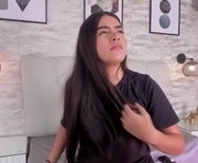 ana_littlee is a 18 year old female webcam sex model.