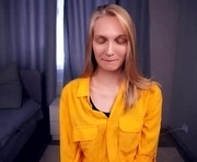 dungrittenhouse is a 18 year old female webcam sex model.