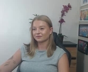 mysteryericax is a 25 year old female webcam sex model.