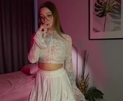 4o4hotfound is a  year old female webcam sex model.