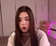 candylate is a 20 year old female webcam sex model.