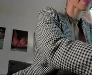 alice_barry is a 35 year old female webcam sex model.