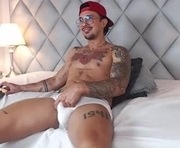 liam_espinoza is a 30 year old male webcam sex model.