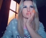 helensunshine is a 28 year old female webcam sex model.