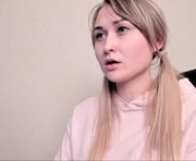 _miss_eva_ is a 19 year old female webcam sex model.