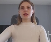 ju_lii is a 21 year old female webcam sex model.