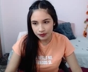 inocentheaven is a 18 year old female webcam sex model.