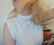 nocages____ is a 25 year old female webcam sex model.