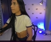 naomibrinks1 is a  year old female webcam sex model.