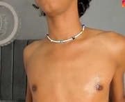 maxim_walker is a 18 year old male webcam sex model.